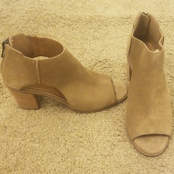 Lucky Brand Shoes - NWT Lucky Brand  Keight Boots
